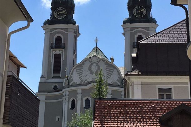 Die imposante Stadtpfarrkirche prägt heute das Stadtbild Lindenbergs., © Allgäu GmbH