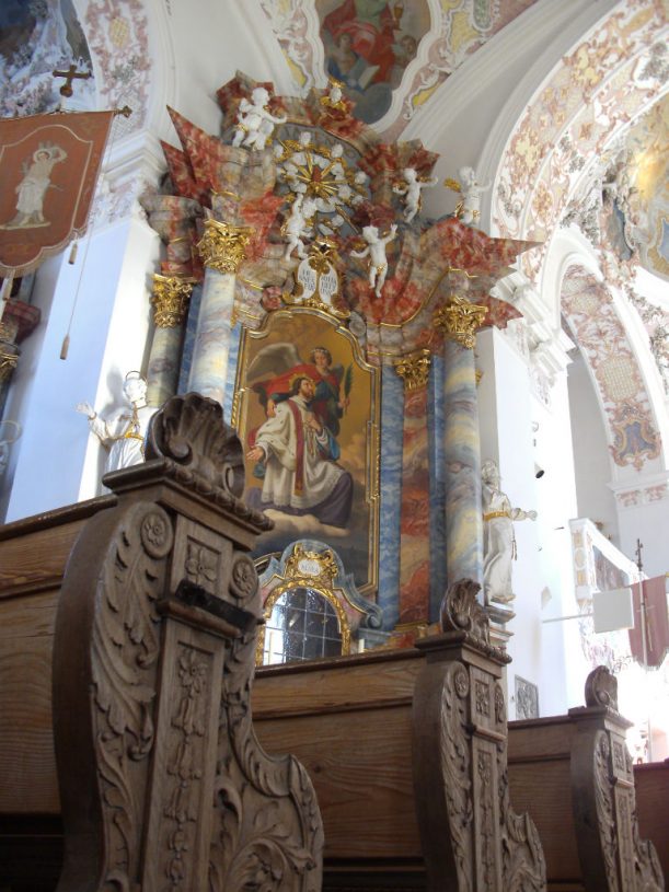 Lädt zum Gebet ein: die Pfarrkirche von Bertoldshofen. (Foto: Stadt Marktoberdorf)