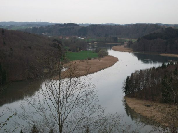 Die Iller im Allgäu belgleitet mich bei meiner Wanderung