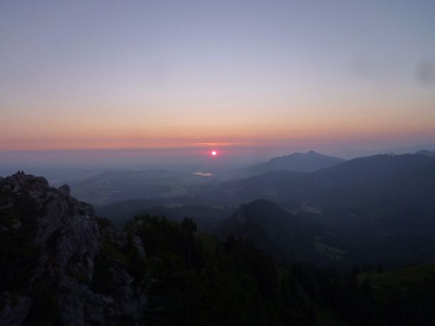 Die Sonne geht auf in den Allgäuer Alpen