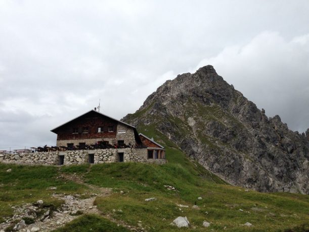 Fiderepass-Hütte auf 2070 m Höhe