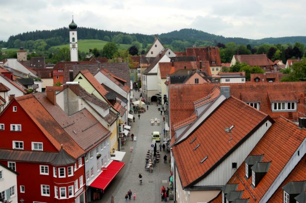 Unter uns deutsche Dächer: Blick aus der Türmer-Wohnung auf Isny