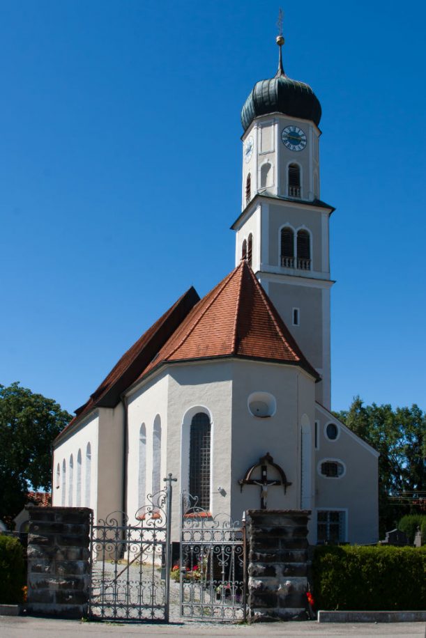 Die Pfarrkirche von Leuterschach. (Foto: Stefan Schmid) 