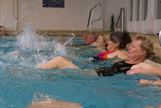 Wassergymnastik oder Walking gehört zur Logi Woche im Wellnesshotel Eggensberger