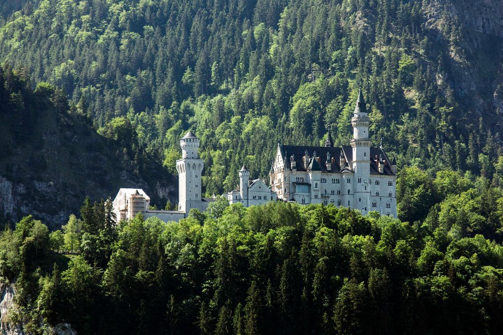 Das Schloss Neuschwanstein bei Füssen.