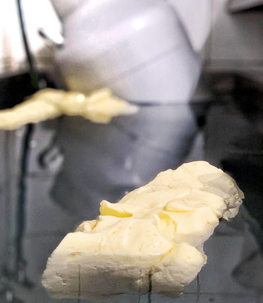 Butter-Trilogie Teil 1: Butterherstellung auf der Sennalpe - Allgäuer ...