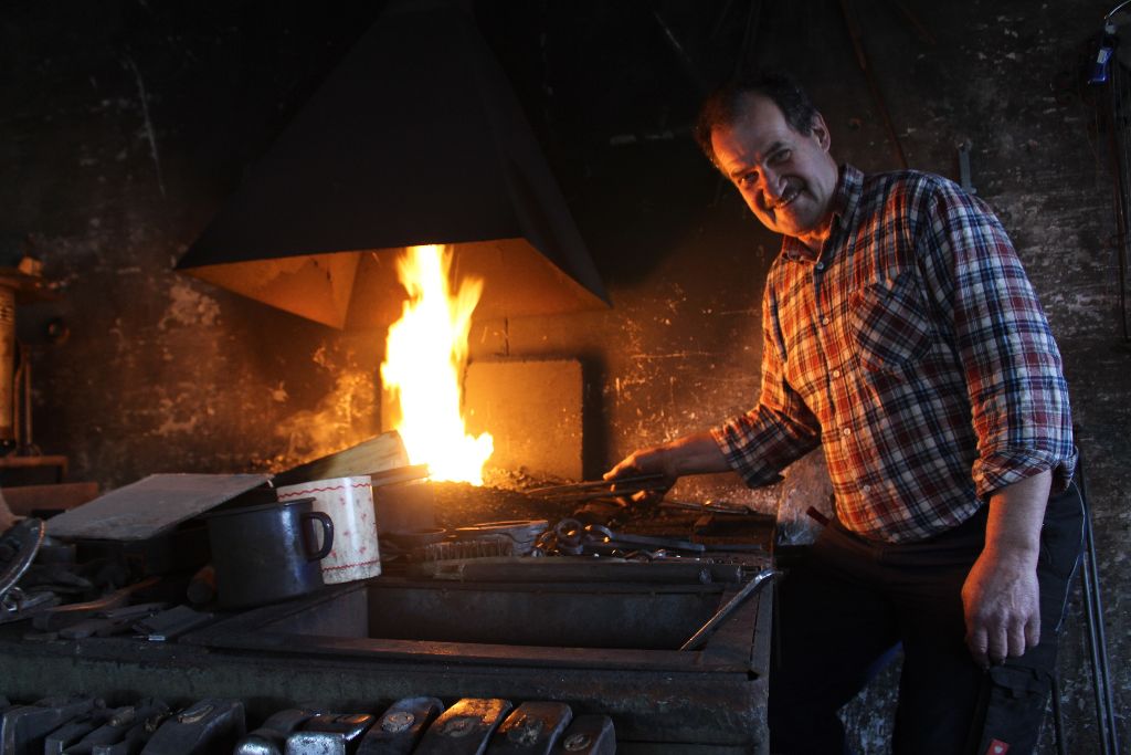 Schmiede-Kultur: Feuer und Flamme für die Schmiedekunst