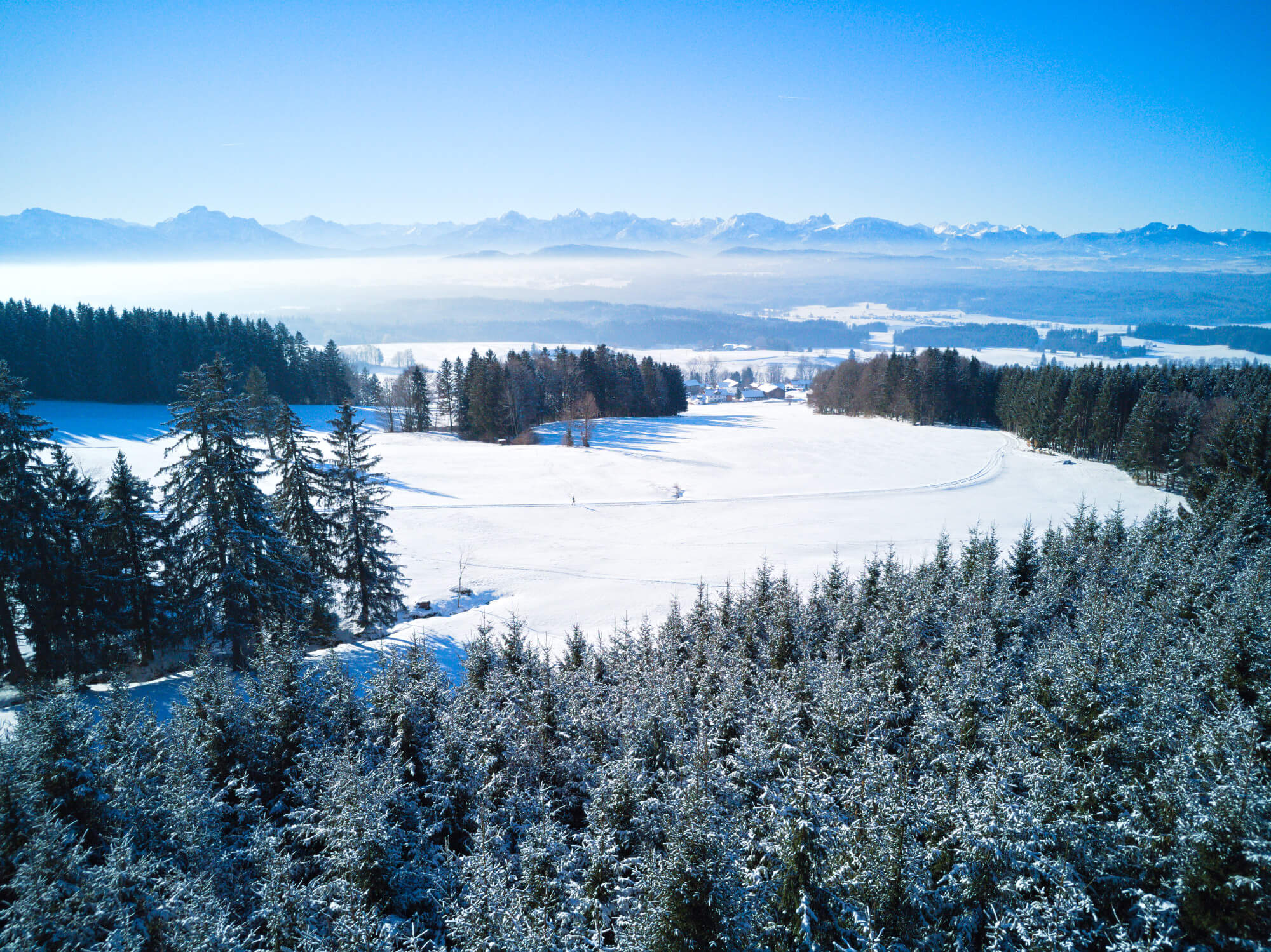Wandern auf den Auerberg im Winter Ostallgäu